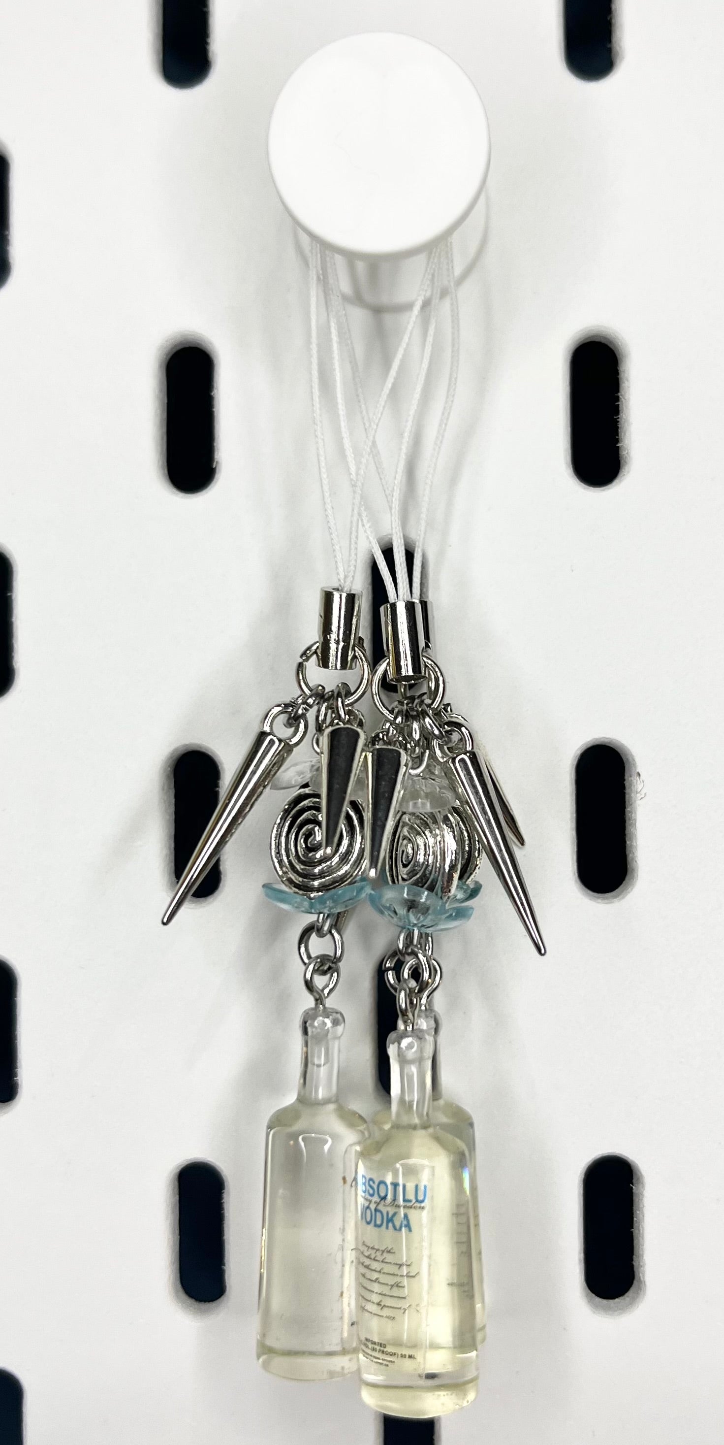 Zawieszki do telefonu - Motyw Absolut