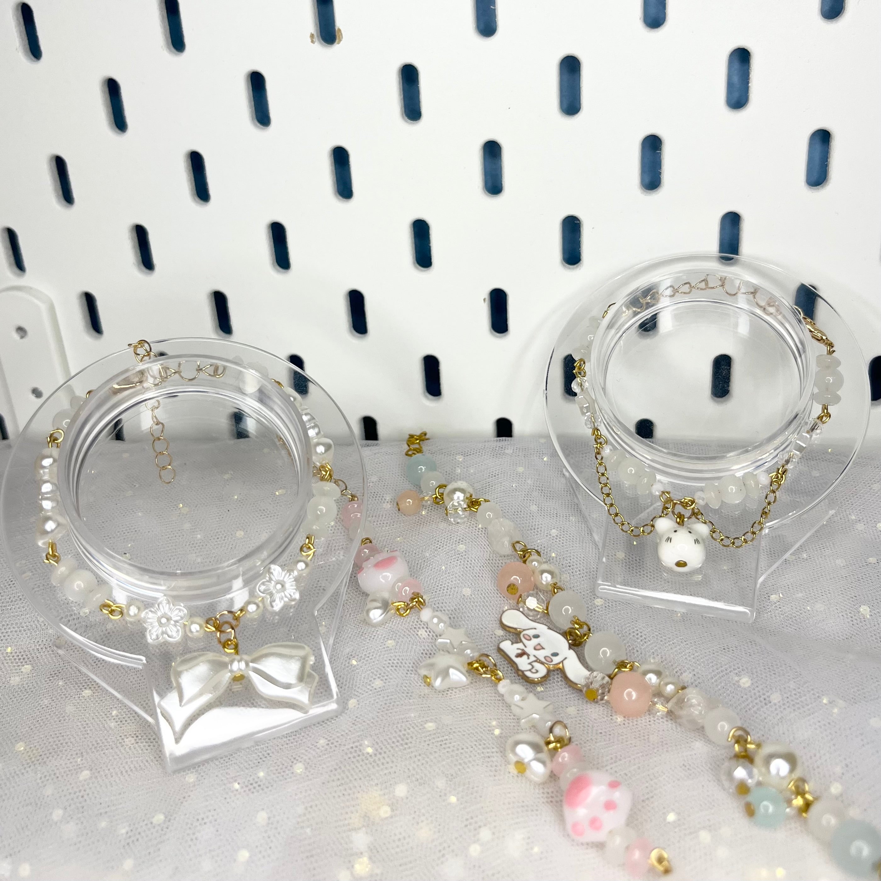 Zestaw zlotych bransoletek