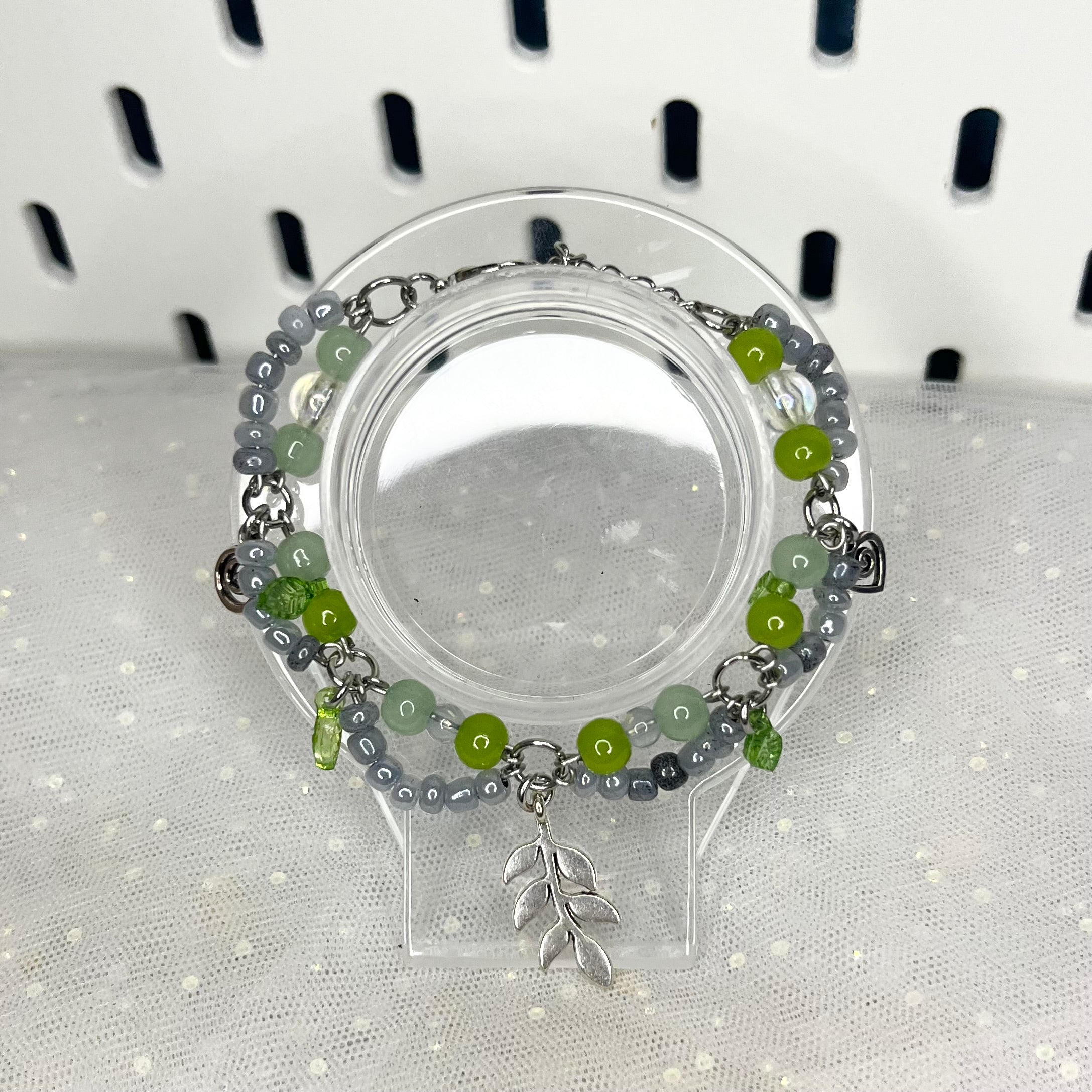 Bransoletki w różnych wersjach kolorystycznych