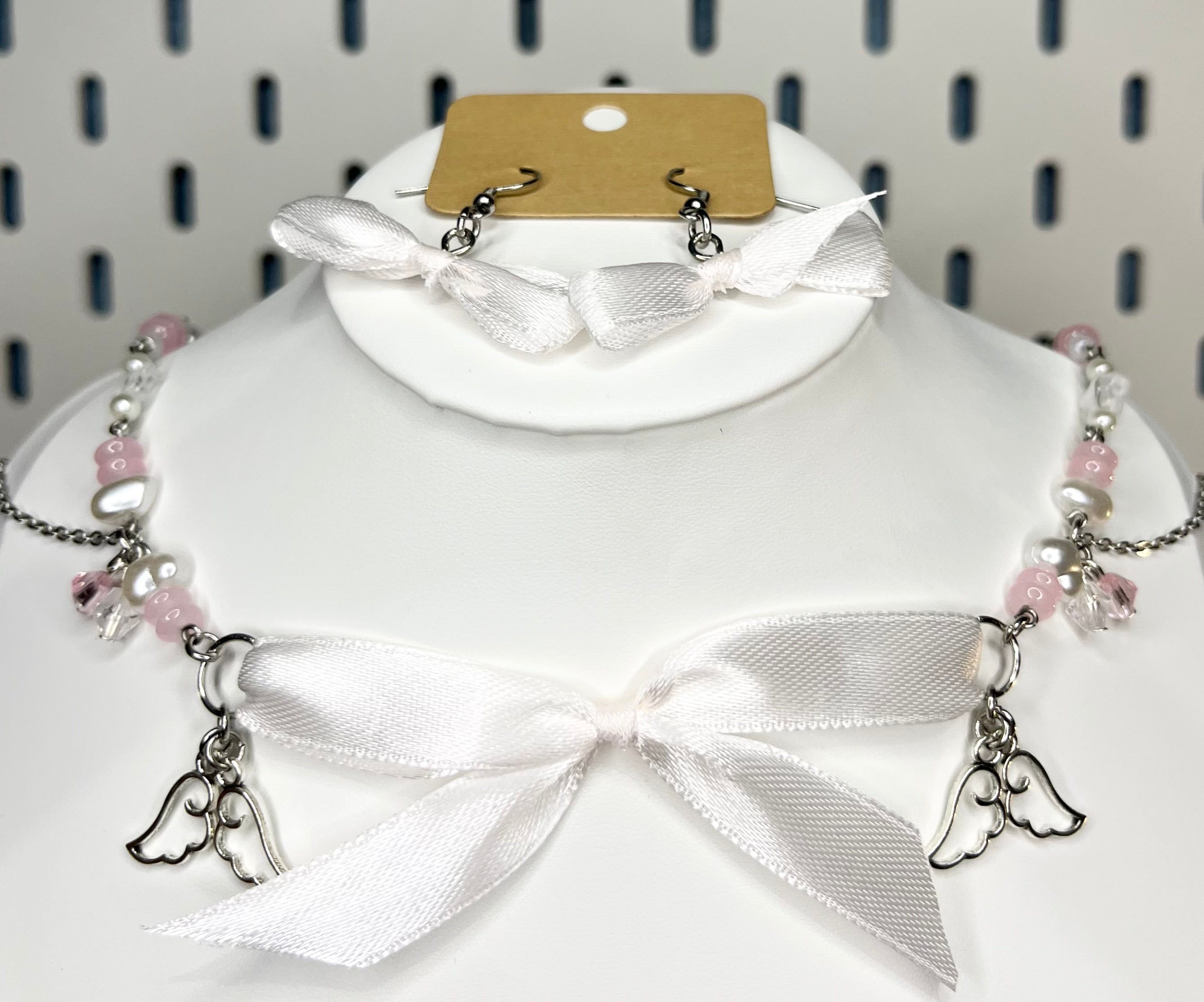 Zestaw Biżuterii z Różową Kokardą
