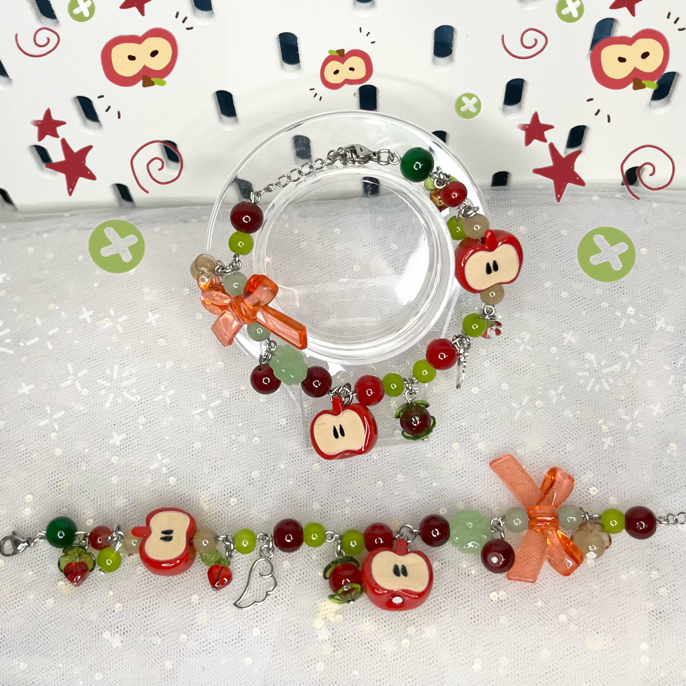 Bransoletka z motywem jabłka