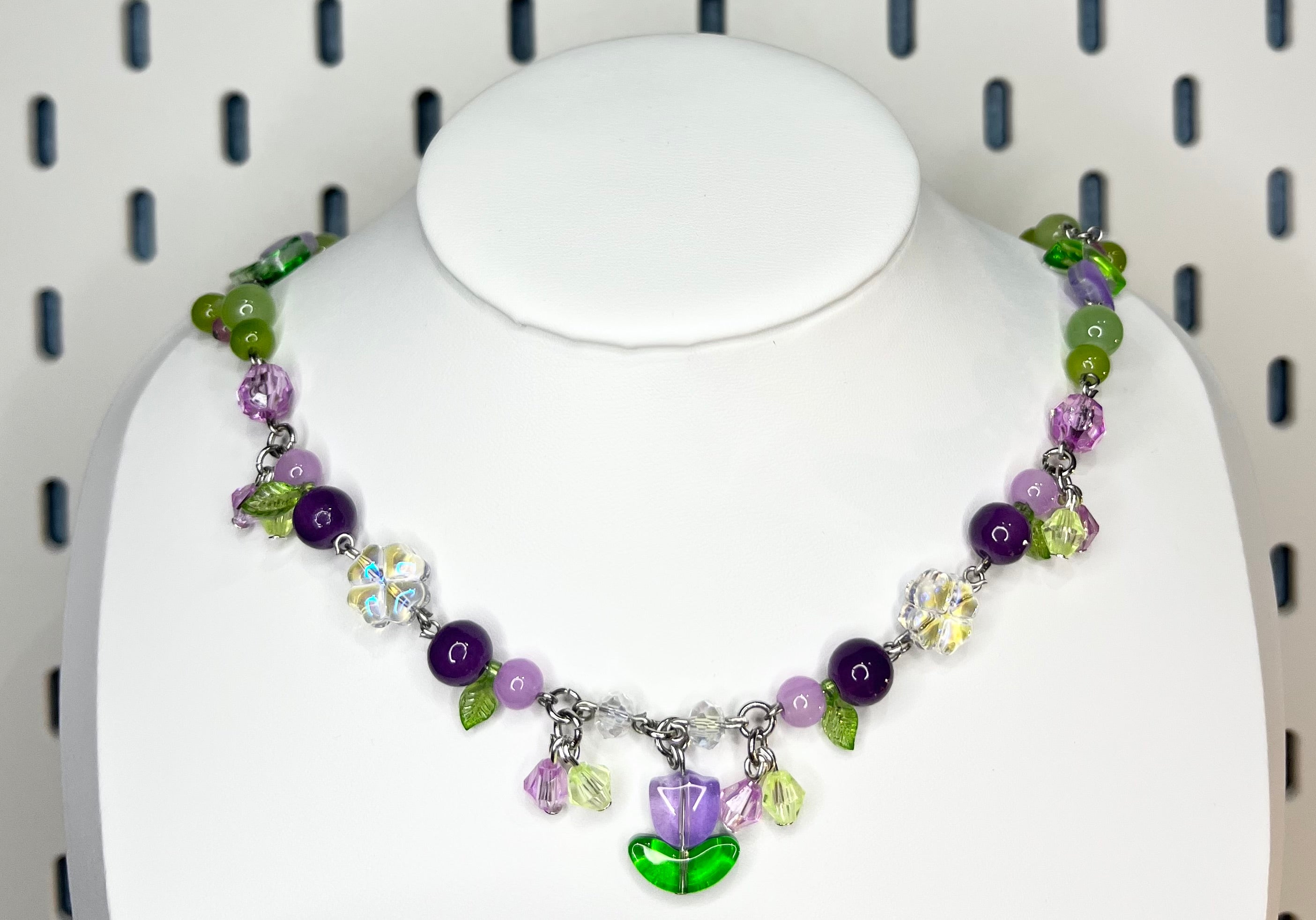 Zestaw Naszyjników z motywem Kwiatów