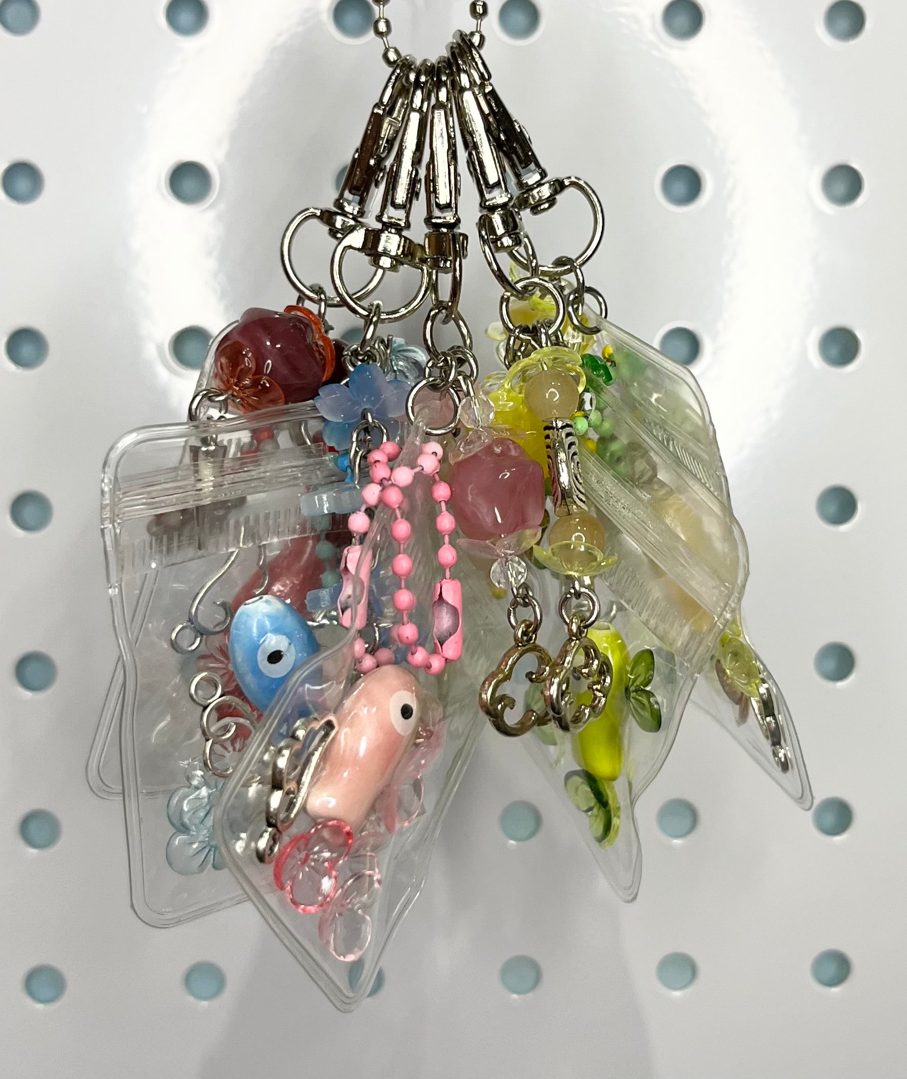 Breloczki z motywem rybek